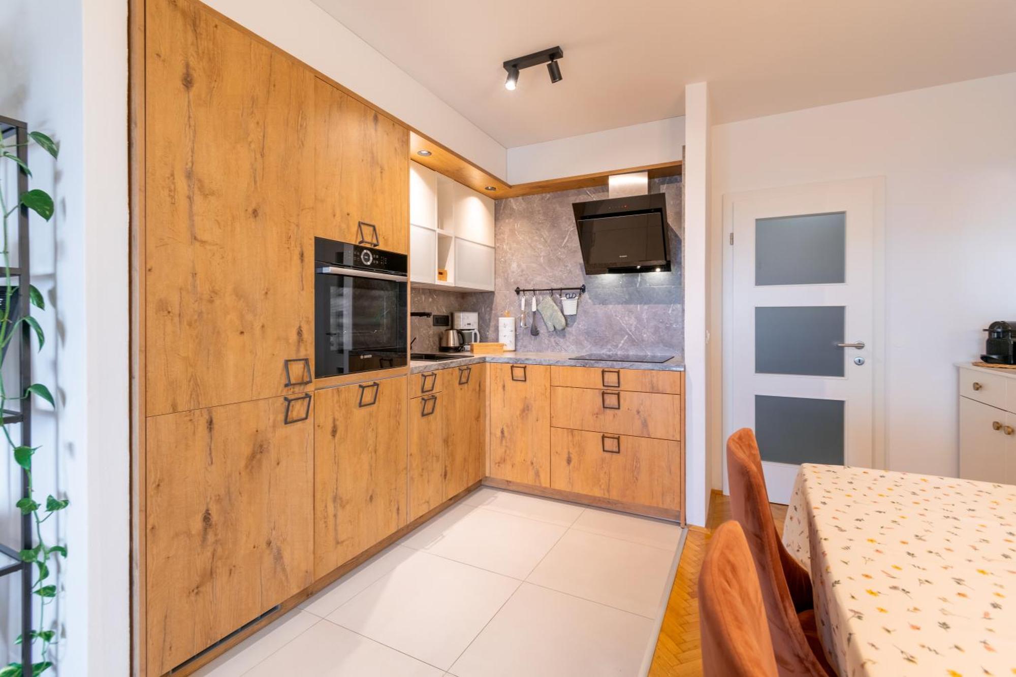 Apartment Maja Superior Makarska Ngoại thất bức ảnh
